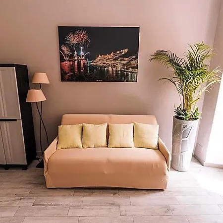 Charmelise La Spezia